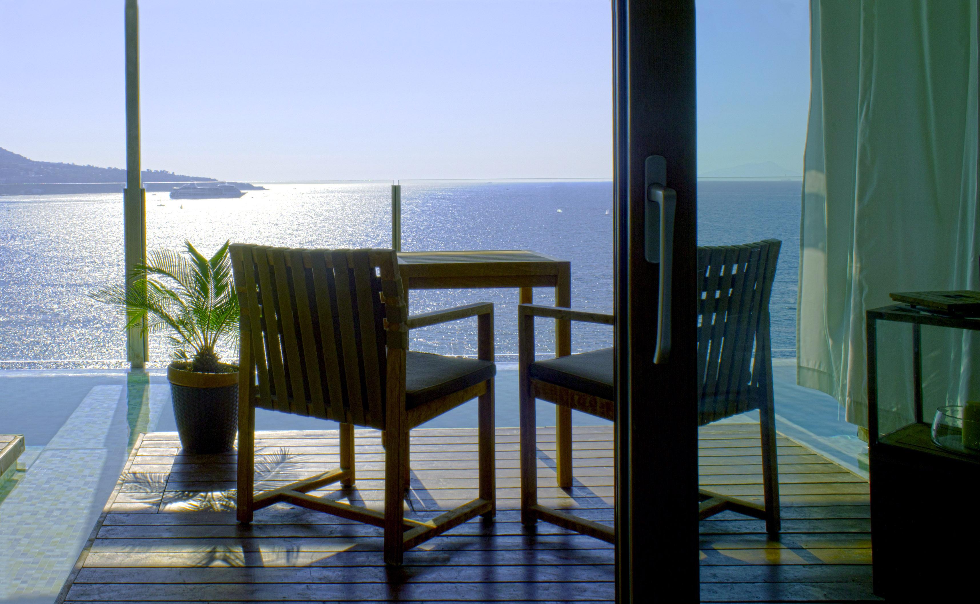Hotel Laqua By The Sea Meta