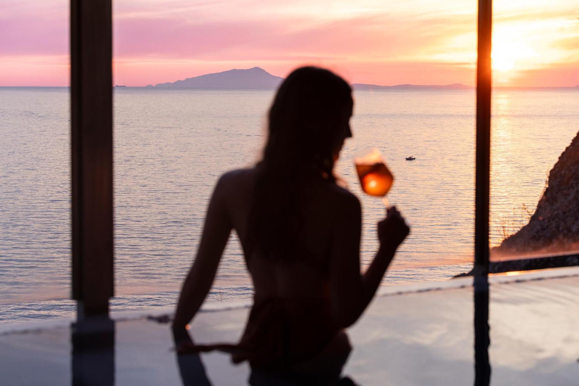 Laqua By The Sea Hotel