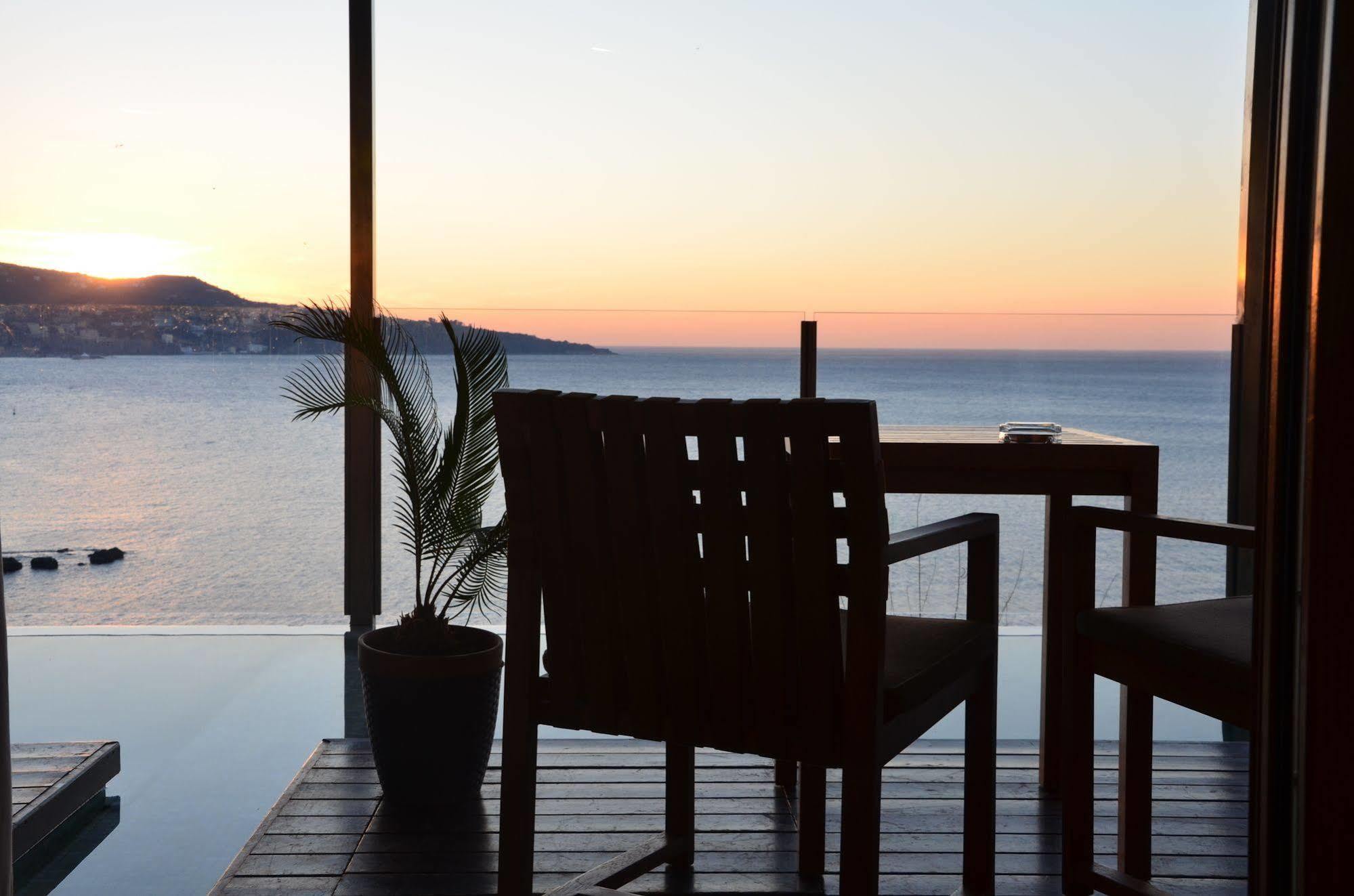 Laqua By The Sea Hotel 4*